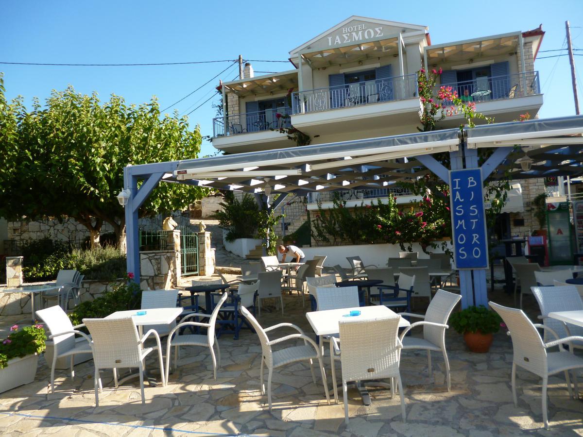 Boutique Hotel Iasmos Trizonia Ngoại thất bức ảnh